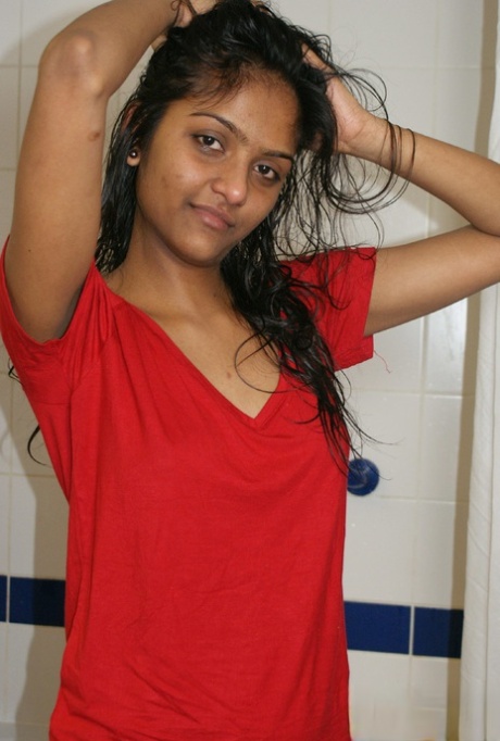 Divya Yogesh pornstar nude galleries