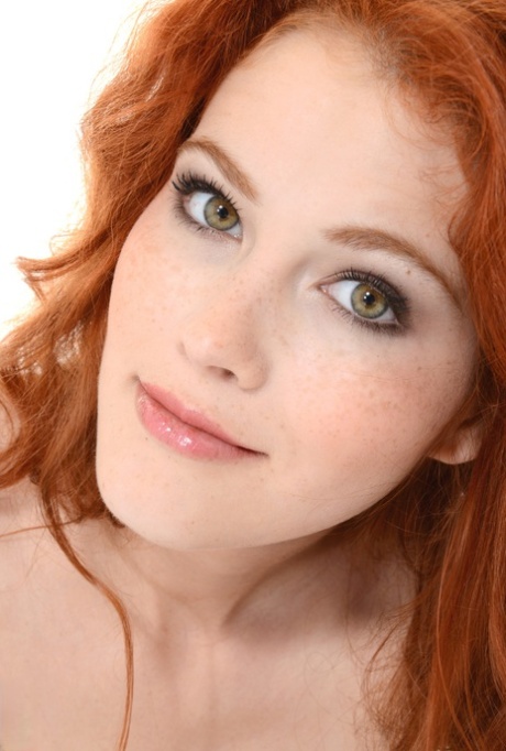 cette fille rousse haut xxx galeries