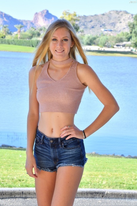 amatör blond tonåring topp hd bild