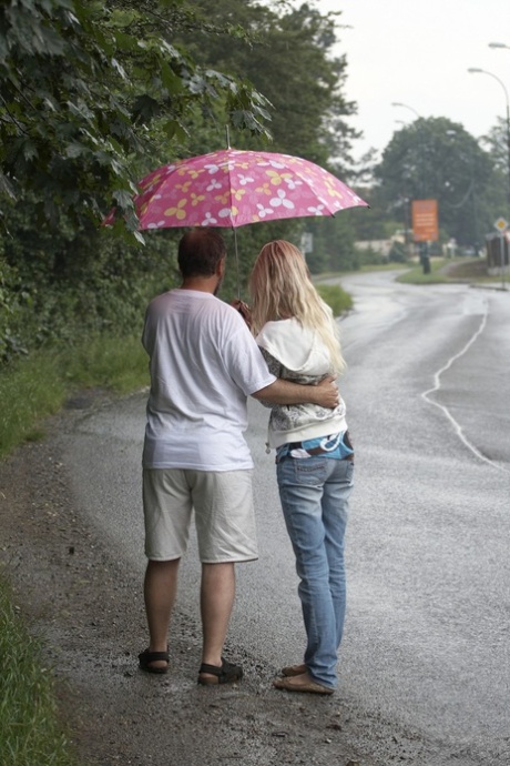 blondynka z dużą dupą naoliwiona całkiem idealny obrazy