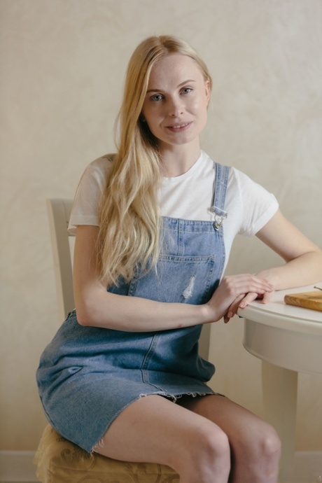 ragazza bionda naturale bei nudi fotografie