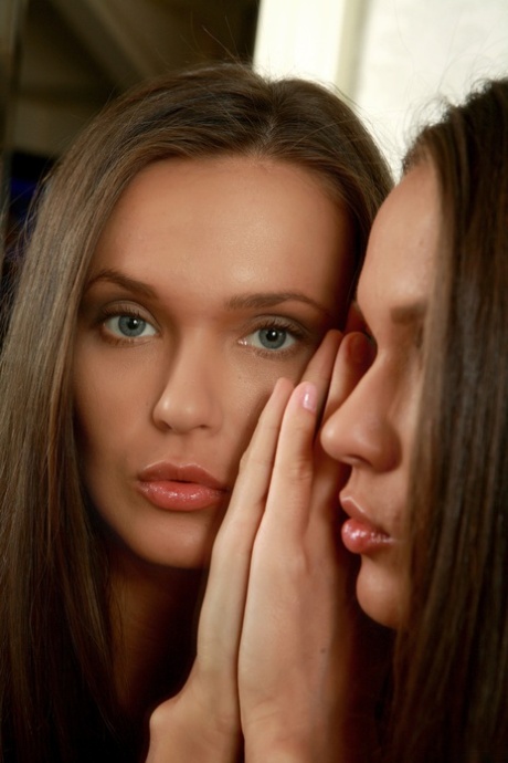 adolescenti bruna ci provano hd caldo Immagine