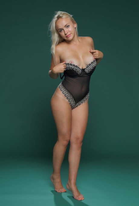 blonde barbiedolls big tits tall muito erótico coleção