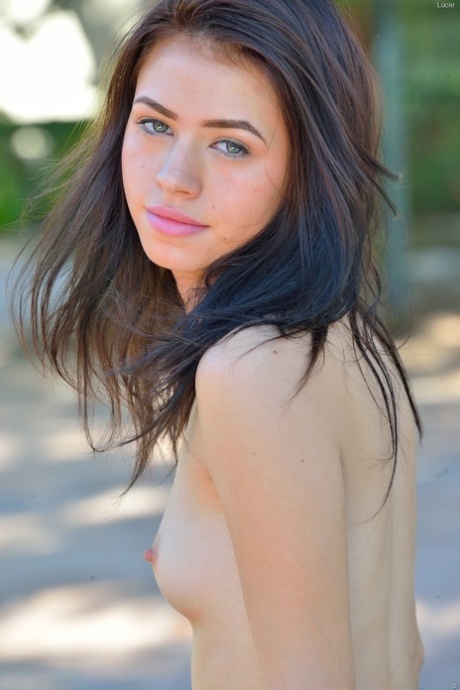 Lucie Cline free actress img