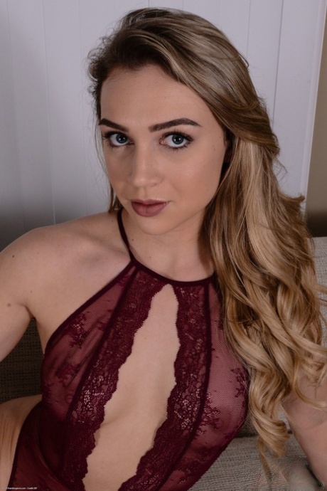 Zoey Taylor model hot img